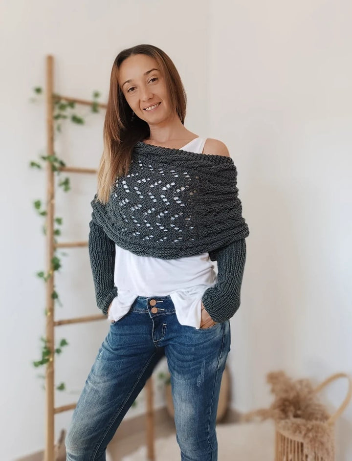Eleganter Strickschal in Dunkelblau, kuschelig und vielseitig, hochwertiger Strick, passt zu jedem Outfit, ideal für Damen.