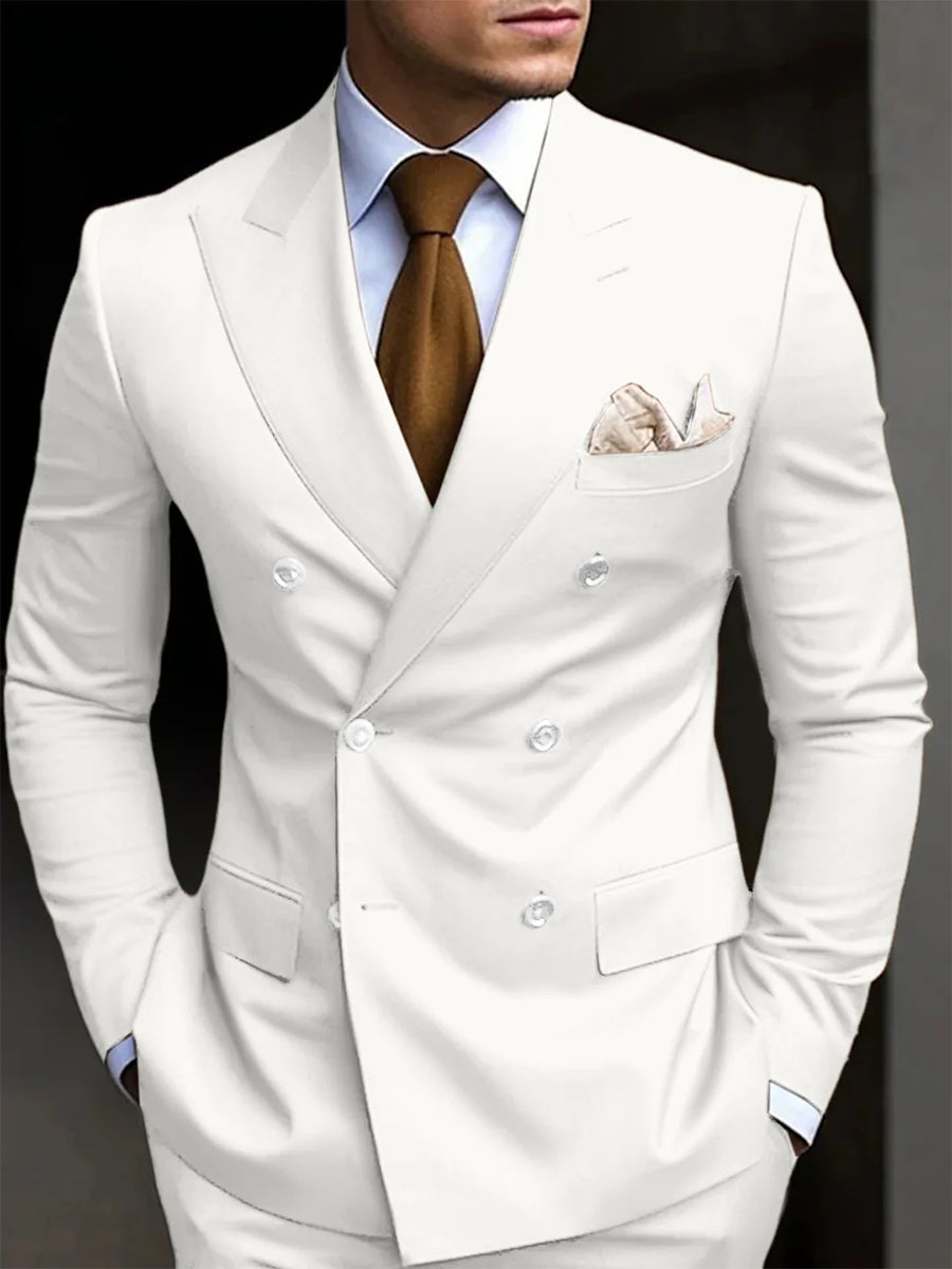 "Eleganter zweireihiger Herrenanzug in Marineblau, ideal für Hochzeitsgäste, mit hochwertigem Stoff und klassischem Look."