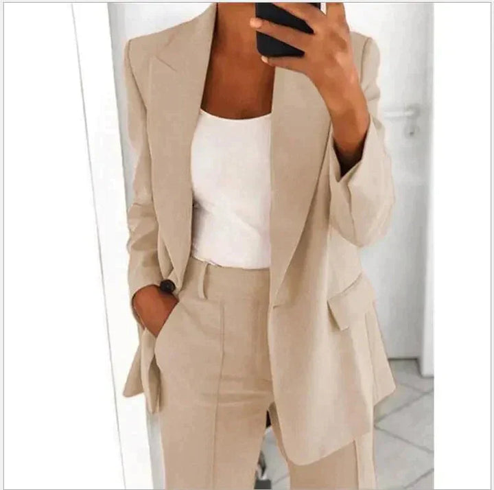 Eleganter zweiteiliger Damenanzug in Beige, Braun, Dunkelblau, Grau, Hellblau, Rosa, Schwarz – perfekt fürs Büro & Events.