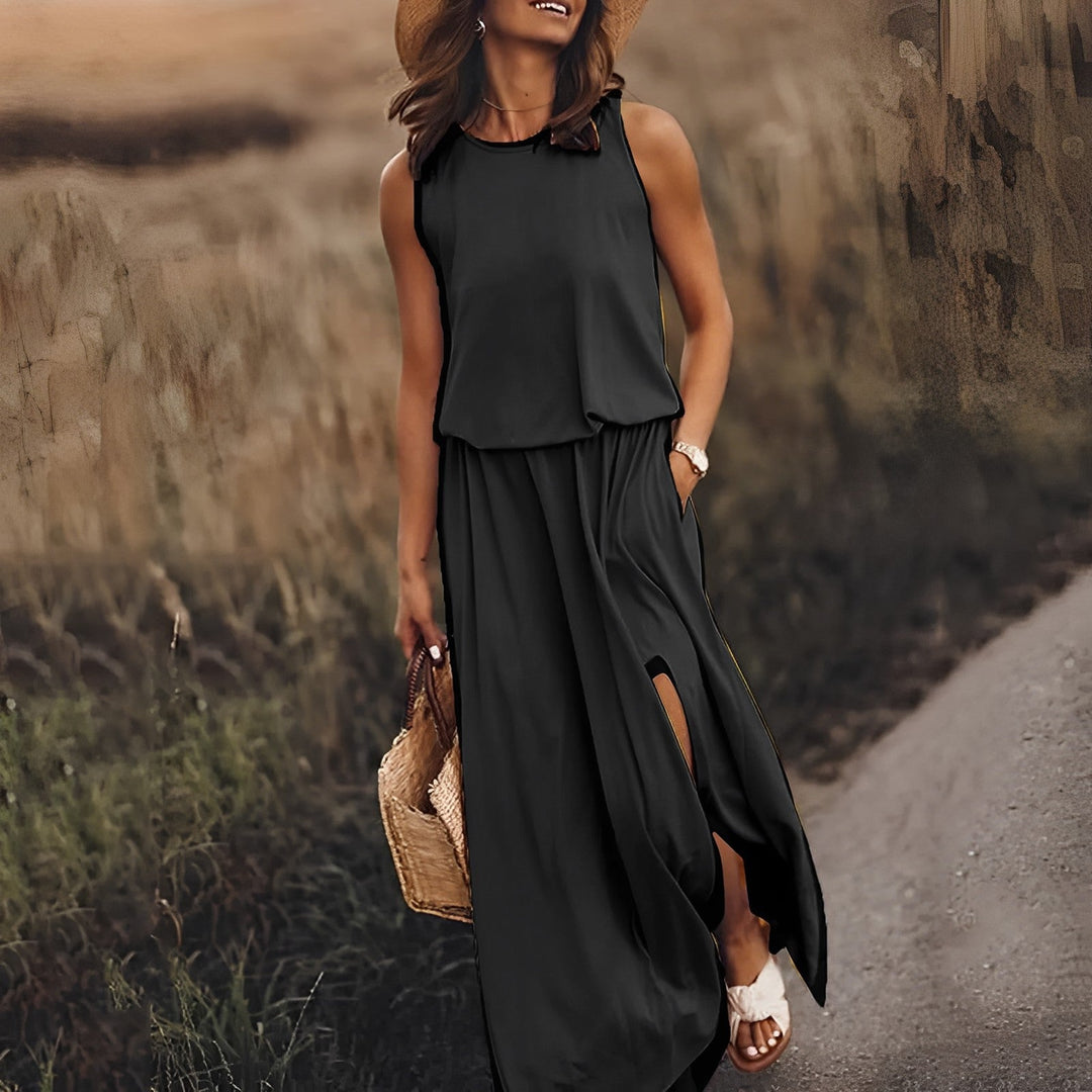 Elegantes ärmelloses Damen-Maxikleid in leuchtendem Burgund, perfekter Sommerlook mit fließender Silhouette.