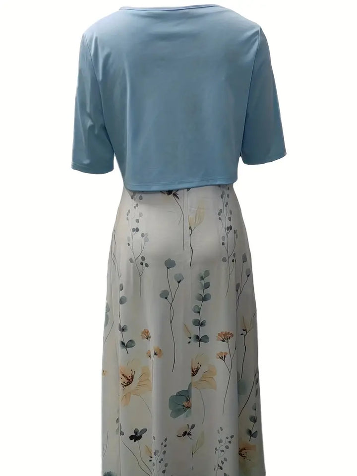 Elegantes Blumen-Set für Frauen: Blumiges Kleid und schlichtes Crop-Top, zweiteiliges Outfit, ideal für besondere Anlässe.