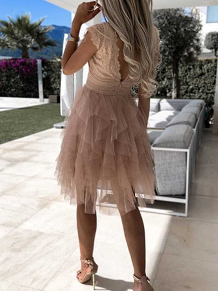 Elegantes Chiffon-Cocktailkleid für Damen mit Rüschen, verführerische Details, ideal für Partys, Hochzeiten, fließender Stoff