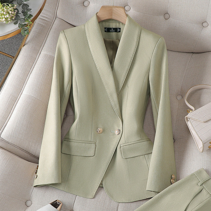 Elegantes Damen Blazer & Hosen Set in Schwarz, Burgunderrot oder Goldorange mit perfektem Schnitt und stilvollem Design.