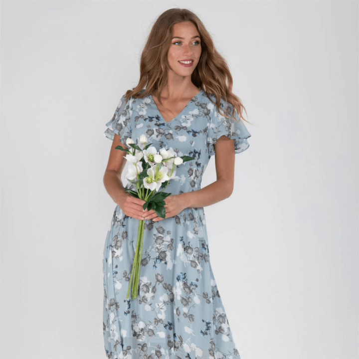 "Elegantes Damen Blumen Maxikleid, fließend mit romantischen Mustern; ideal für Hochzeitsgäste und Sommerveranstaltungen."