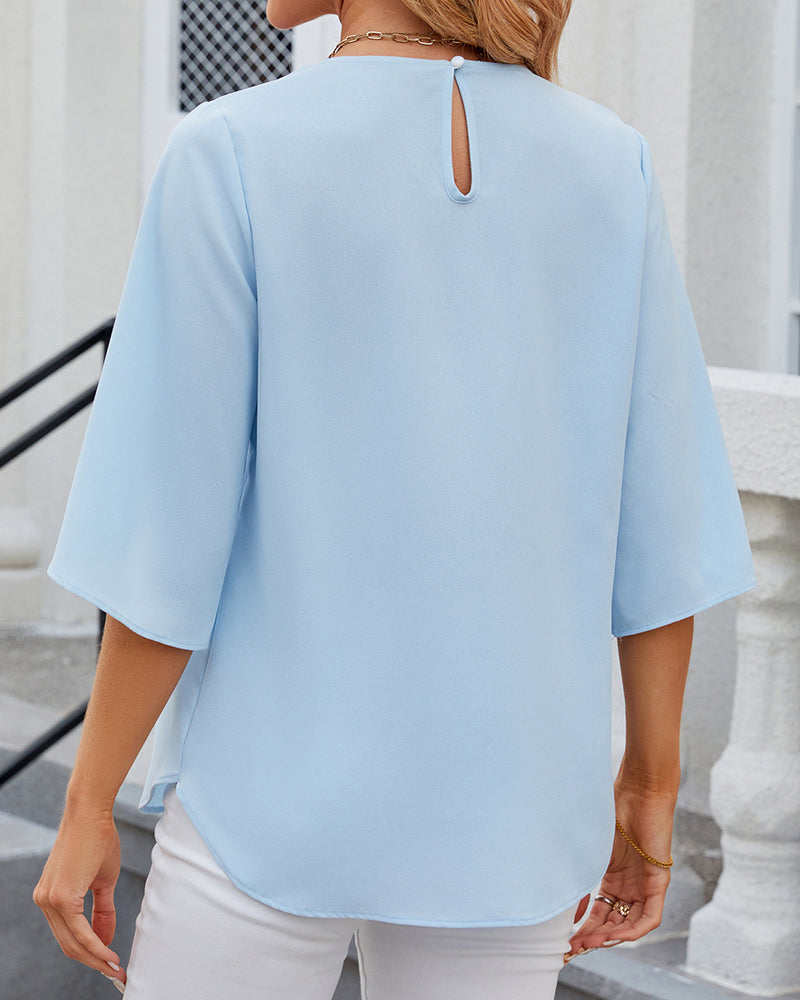 "Elegantes Damen-Halbarm-Top mit V-Ausschnitt, lockerem Schnitt, geeignet für Arbeit und Freizeit in stilvollem Design."