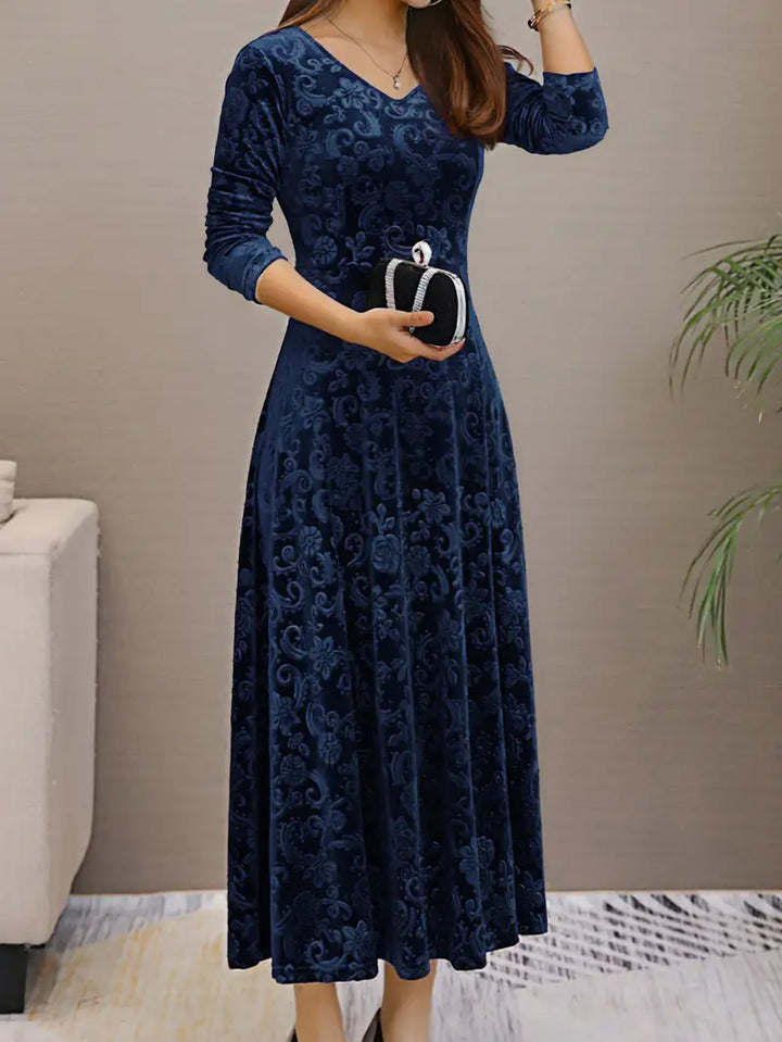 "Elegantes Damen Kleid in Blau, Dunkelrot, Grün, Lila mit moderner Silhouette und weichem Stoff für Komfort und Stil"