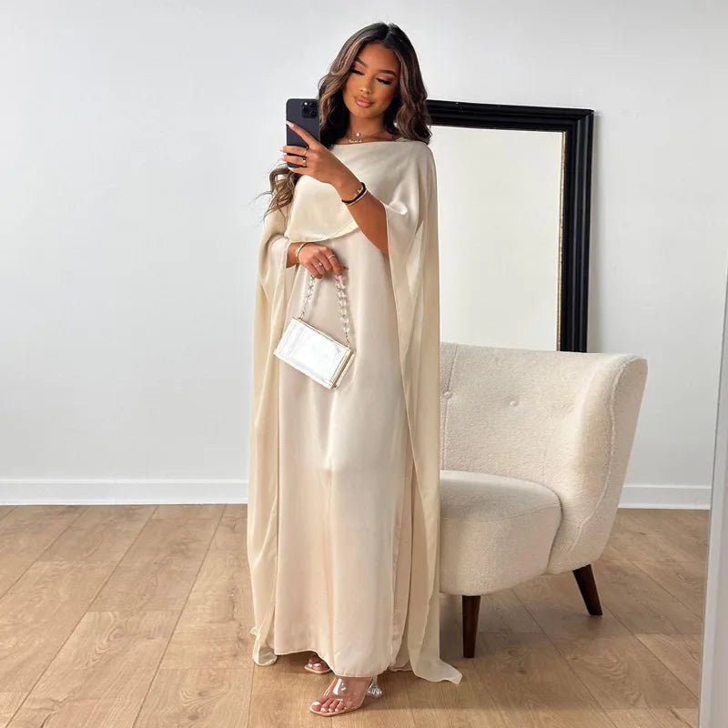 "Elegantes Damen-Maxi-Kleid mit Cape-Ärmeln und U-Boot-Ausschnitt in fließender Silhouette für besondere Anlässe"