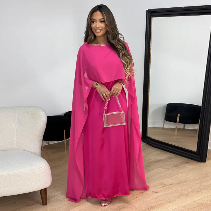 "Elegantes Damen-Maxi-Kleid mit Cape-Ärmeln und U-Boot-Ausschnitt in fließender Silhouette für besondere Anlässe"