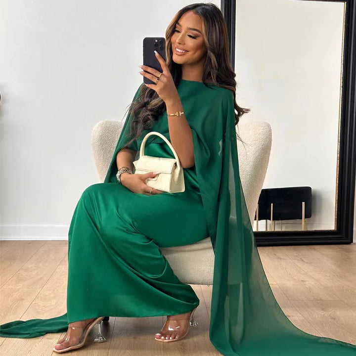 "Elegantes Damen-Maxi-Kleid mit Cape-Ärmeln und U-Boot-Ausschnitt in fließender Silhouette für besondere Anlässe"