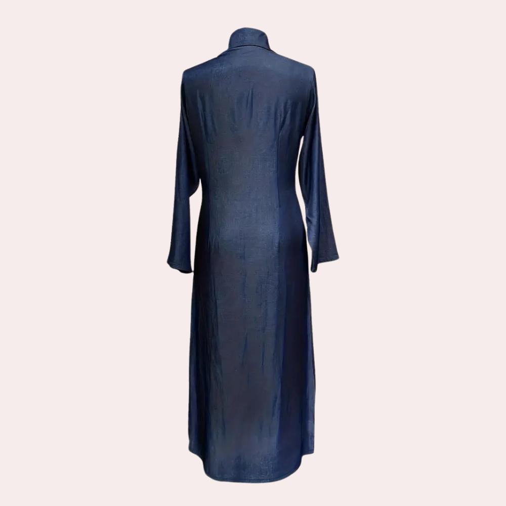 Elegantes Damen-Maxihemdkleid in Dunkelblau, klassische Passform, ideal für Strand und Abendveranstaltungen.