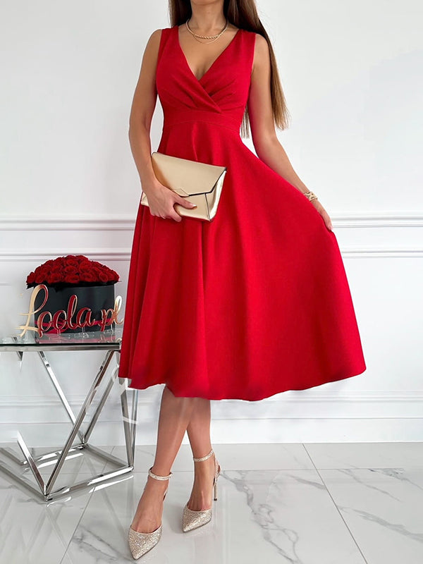 Elegantes Damen-Midi-Kleid mit V-Ausschnitt in Rot, ärmellos und fließend, ideal für Cocktailpartys und festliche Anlässe.