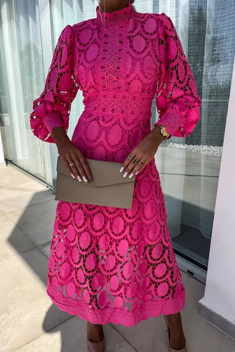 Elegantes Damen-Midi-Rollkragenkleid aus Spitze, figurbetont mit exquisiten Details, ideal für besondere Anlässe.