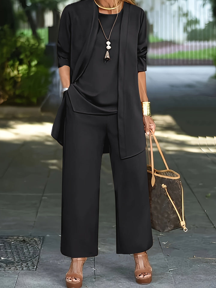 Elegantes Damen-Set aus Strickjacke, Trägertop und Hosen, vielseitig kombinierbar und ideal für Freizeit und Büro.