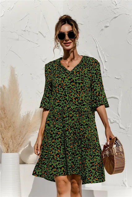 "Elegantes Damen Sommerkleid, Mini, tiefe Taille, fließende Silhouette, florales Design, kurzärmelig, V-Ausschnitt"