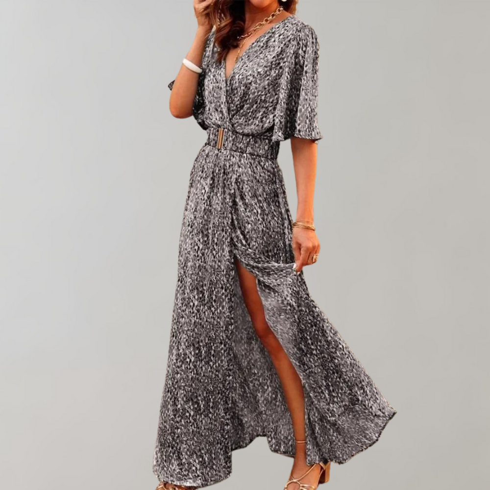 "Elegantes Damen-Sommerkleid mit Wickelausschnitt, fließende Silhouette in Grün für stilvolle Sommertage."