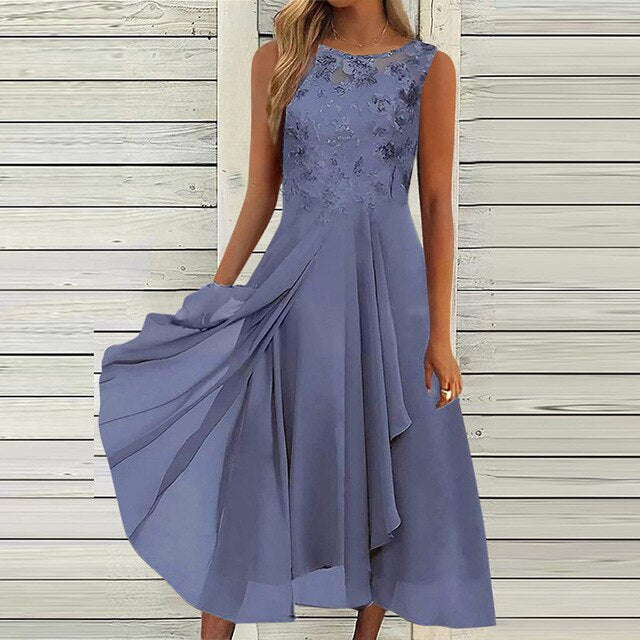 Elegantes Damen-Sommerkleid ohne Ärmel, luftig und stilvoll, ideal für Gartenpartys, aus hochwertigem Stoff.