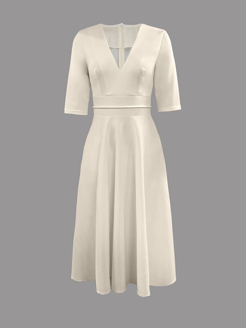 Elegantes Damen V-Ausschnitt Kleid in sanft fließendem Stoff, ideal für stilvolle Anlässe und sommerliche Gartenpartys.