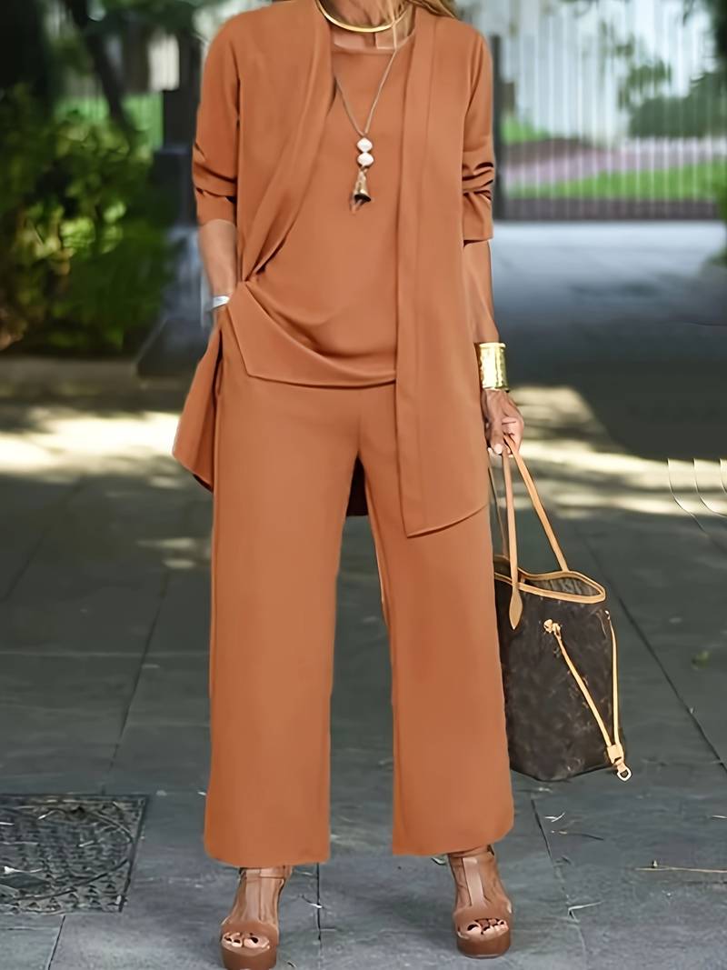 Elegantes Damen-Zweiteiler Set mit Jacke und Hose, in softem Material, ideal für Alltag und Freizeit, zeitloser Stil.