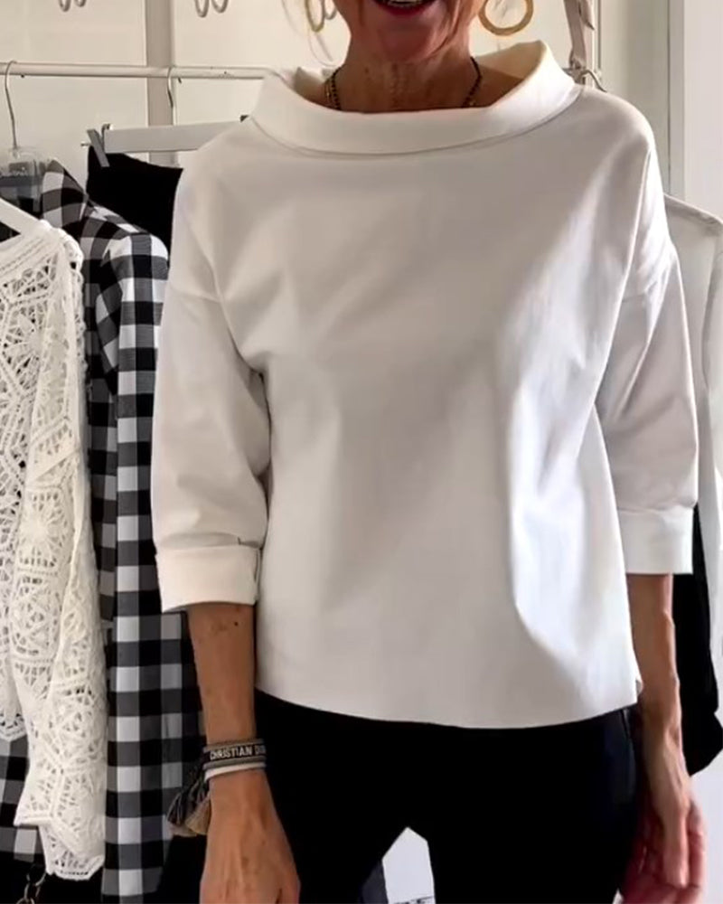 Elegantes Damenoberteil Emma, zeitloses Design, hoher Kragen, vielseitig kombinierbar, perfekte Wahl, atmungsaktiver Stoff.