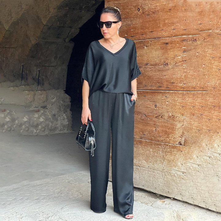 "Elegantes Fiorea Damen Set: Zweiteiliges Outfit in hellem Pastell, ideal für Frühling und Sommer, Vorderansicht."