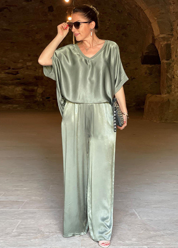 "Elegantes Fiorea Damen Set: Zweiteiliges Outfit in hellem Pastell, ideal für Frühling und Sommer, Vorderansicht."