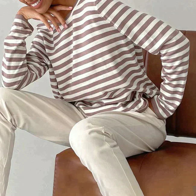 "Elegantes gestreiftes Damen-T-Shirt, leicht, Rundhals, zarte Streifen, ideal für Sommer, stilvoller Freizeitlook"