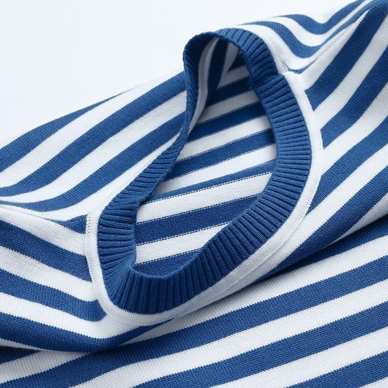 "Elegantes gestreiftes Damen-T-Shirt, leicht, Rundhals, zarte Streifen, ideal für Sommer, stilvoller Freizeitlook"