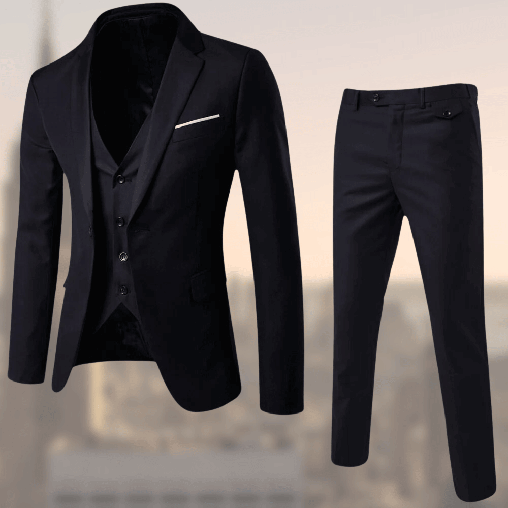 Elegantes Herren Anzug-Set mit Sakko, Weste und Hose, in klassischen Farben wie Schwarz und Marineblau. Ideal für Anlässe.