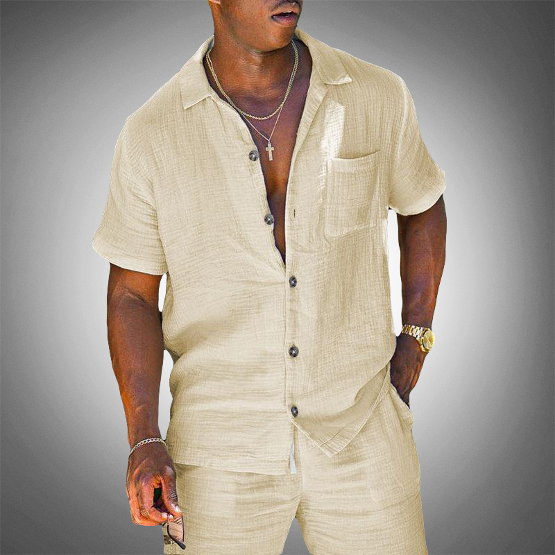 Elegantes Herren Leinen Set, zweiteilig, in Cremefarben; Jacke und Hose aus atmungsaktivem Leinenstoff, stilvolles Design.