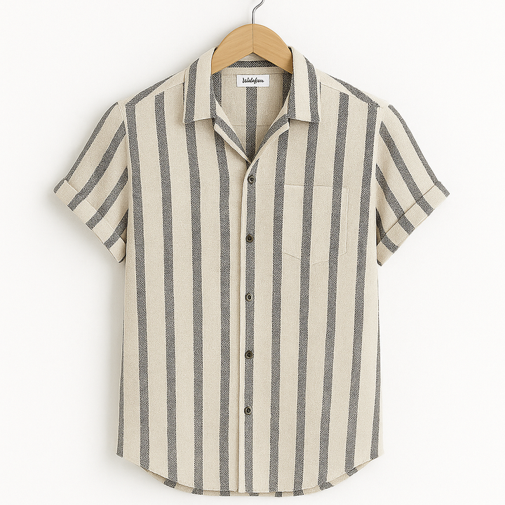 Elegantes Herren Leinenhemd mit klassischem Streifenmuster, atmungsaktiv, modern geschnitten, für sommerlichen Stil.
