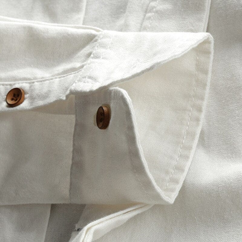 "Elegantes Katana Hemd im japanischen Stil mit klaren Linien, minimalistisches Design, kulturelle Raffinesse."