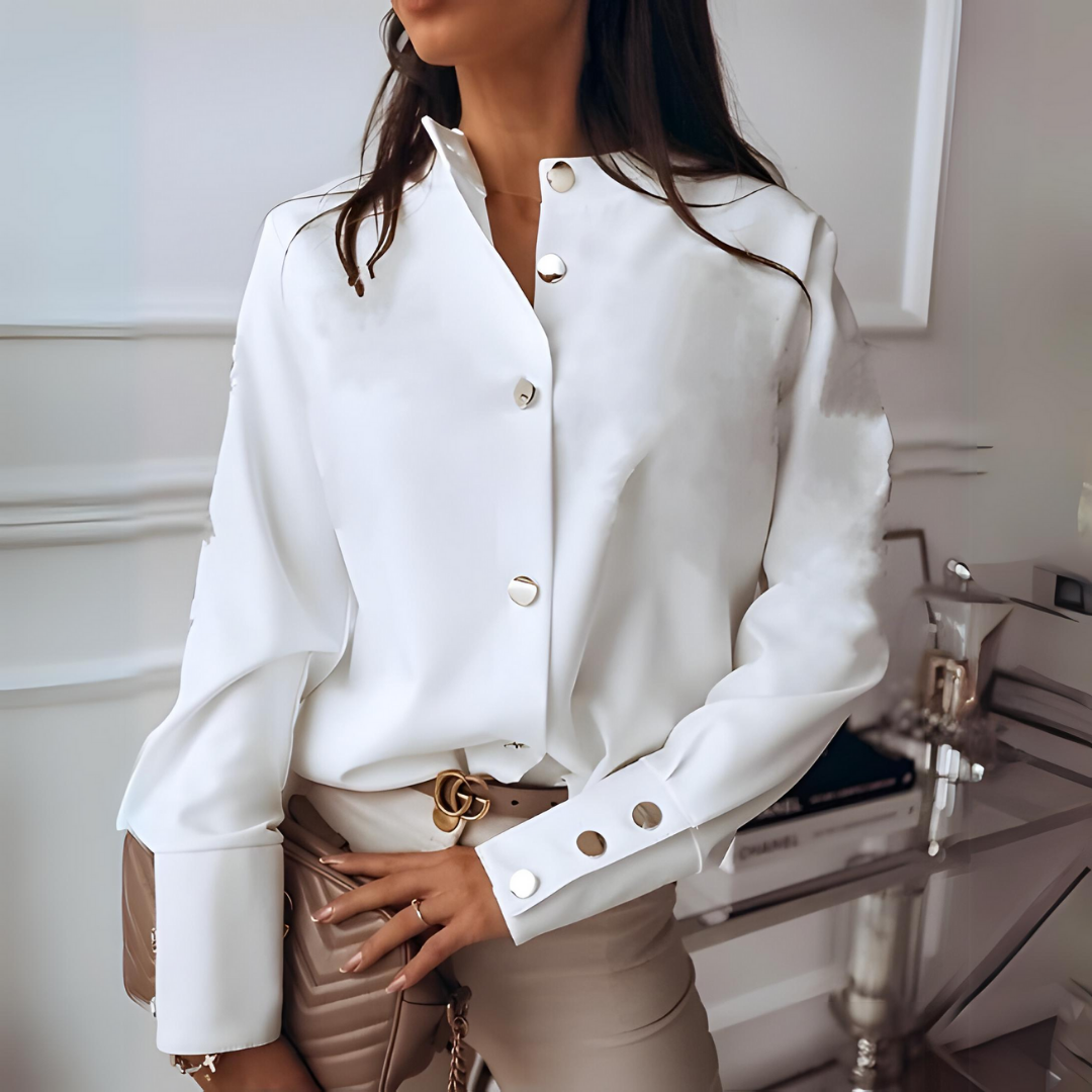 Elegantes langärmliges Damenhemd in Button-Down-Design, vielseitig für Business und Freizeit, aus hochwertigen Materialien.