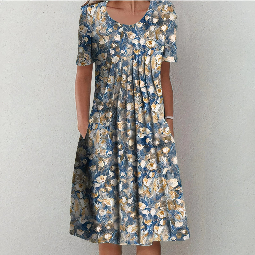 "Elegantes weißes Baumwoll-Sommerkleid für Damen, knielang und fließend, ideal für elegante, sommerliche Anlässe."