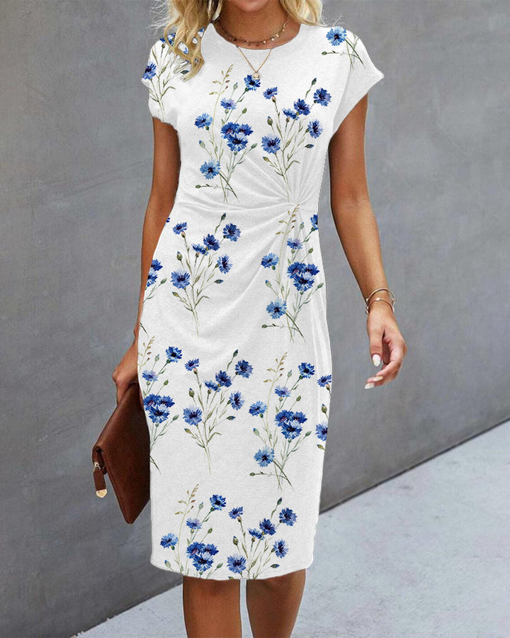 Elegantes weißes Damen-Maxikleid, fließender Stoff, schmeichelnd geschnitten, ideal für formelle und informelle Anlässe.