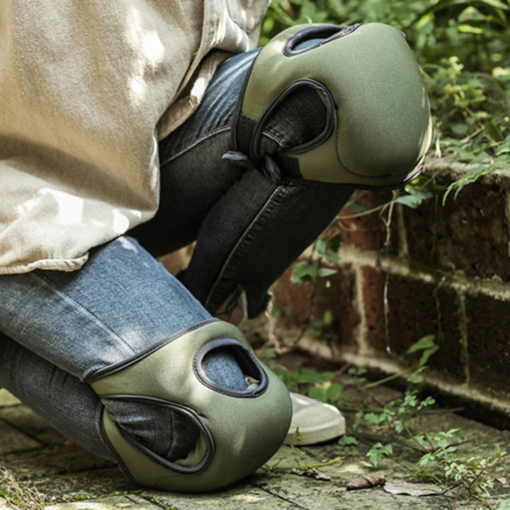 "Ergonomische Gartenschützer mit extra Polsterung, ideal für knieschonendes Arbeiten im Garten, wasserfest und bequem."