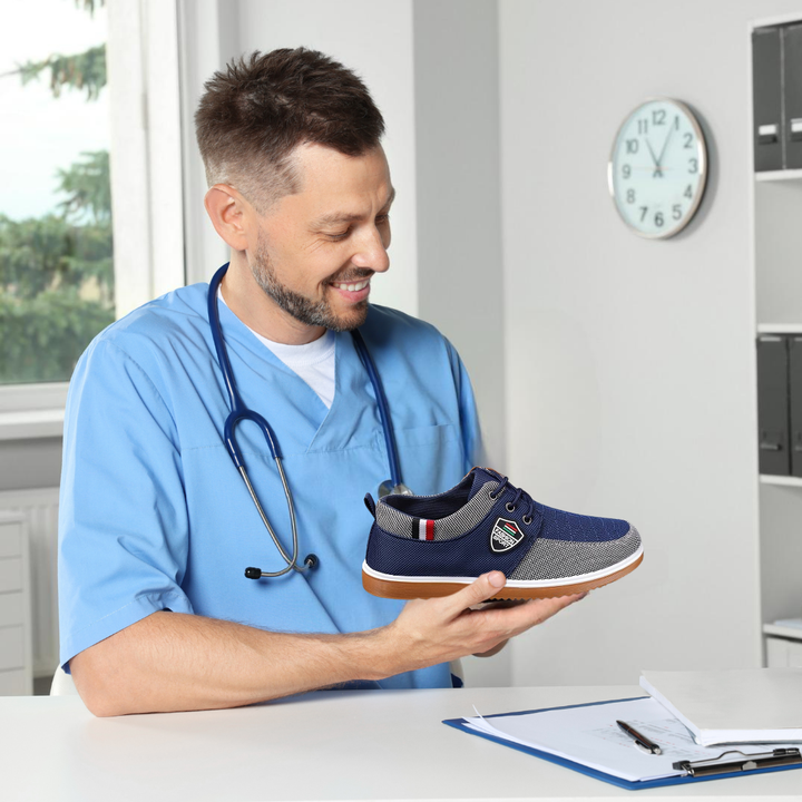 "Ergonomische Herrenschuhe mit rutschfester Sohle, breite Zehenbox, atmungsaktiv, ideal für Fußkomfort und Balance"