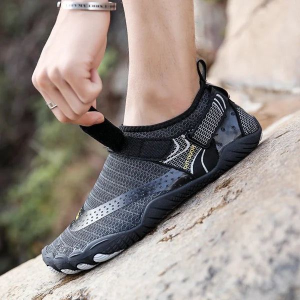 Ergonomische, leichte Barfuß Wasserschuhe, unisex, mit rutschfester Sohle in Dunkelblau für Outdoor-Aktivitäten am Strand