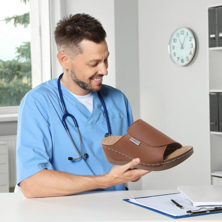 "Ergonomische, stilvolle Damen-Sandalen mit rutschfester Sohle, braun, ideal für Fußkomfort und gesunde Ausrichtung."