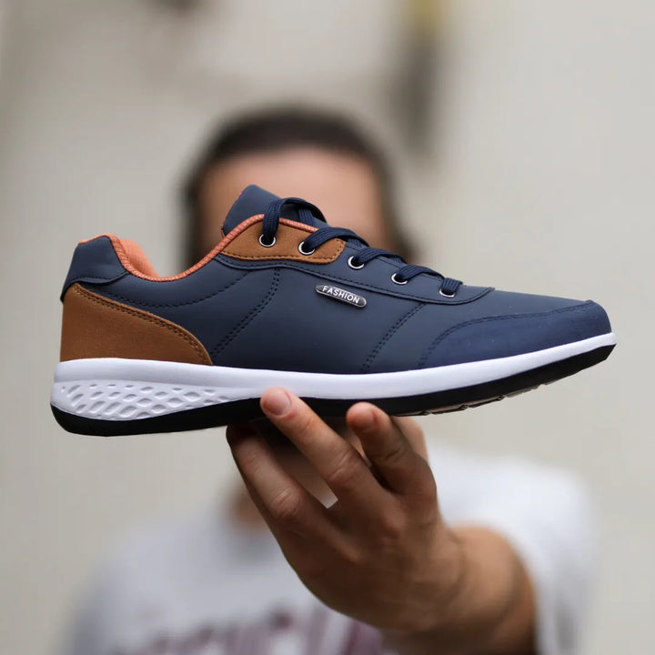 "Ergonomischer Damen-Sneaker mit rutschfester Sohle, breitem Zehenraum und atmungsaktivem Material für Komfort und Halt."
