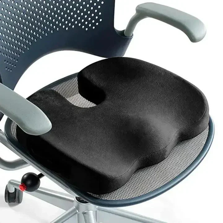 "Ergonomisches 4D Sitzkissen, orthopädische Unterstützung, schwarzes memory foam Kissen, atmungsaktiv, rutschfest"