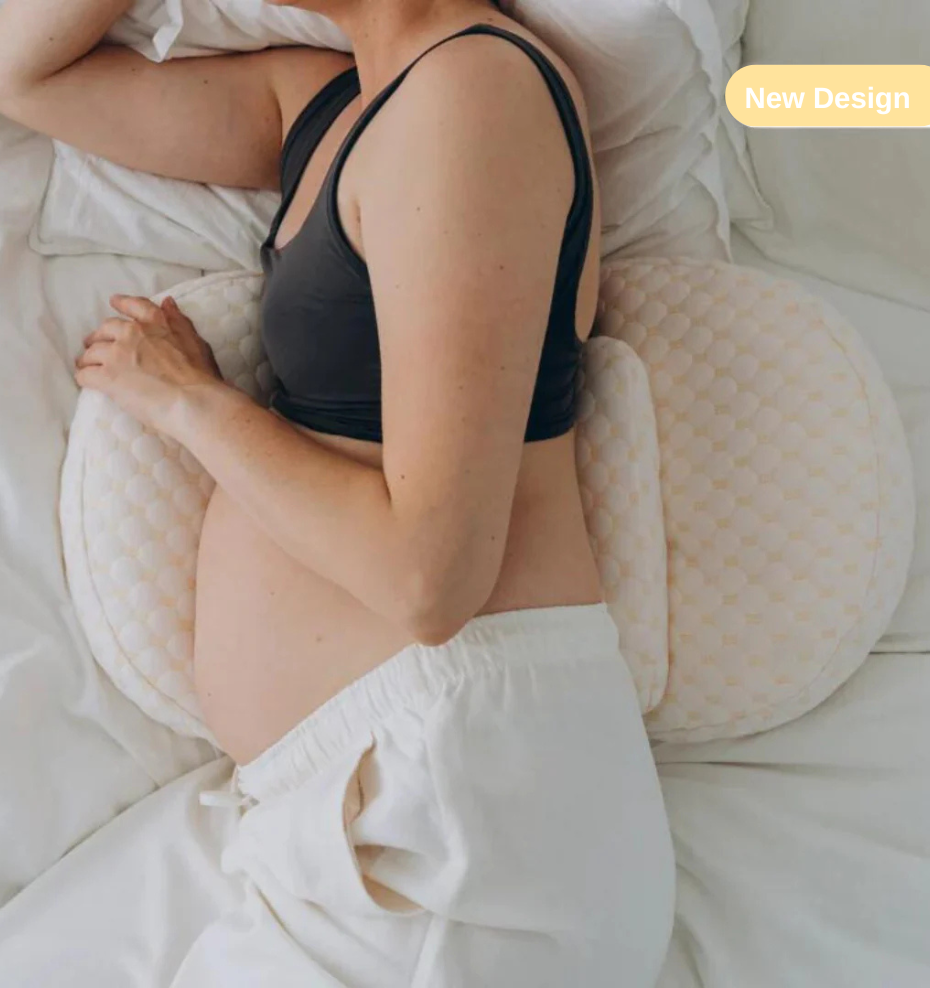 Ergonomisches Schwangerschaftskissen in Beige, doppelte Unterstützung für Bauch und Rücken, kompakt und hautfreundlich.