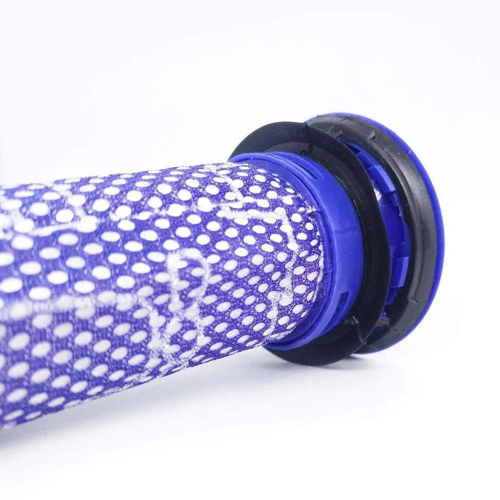 "Ersatzfilter Set für Dyson V8/V7, bestehend aus blauem HEPA-Filter und weißen Vorfiltern, sauber auf hellem Hintergrund."