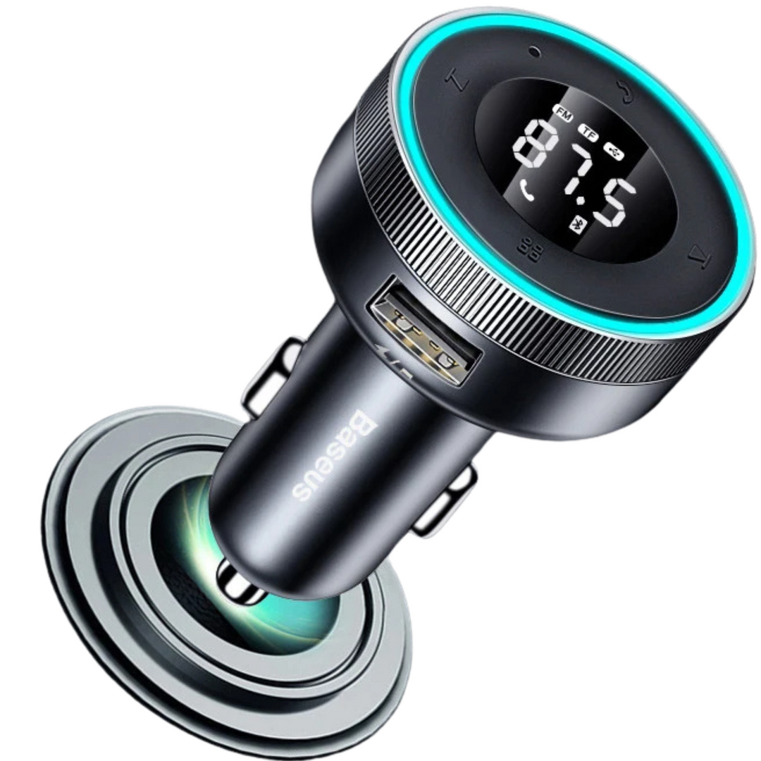 "FM-Transmitter im Auto mit Bluetooth 5.0 und USB-Ladegerät, kompakt, für Musik-Streaming und Freisprechfunktion geeignet."