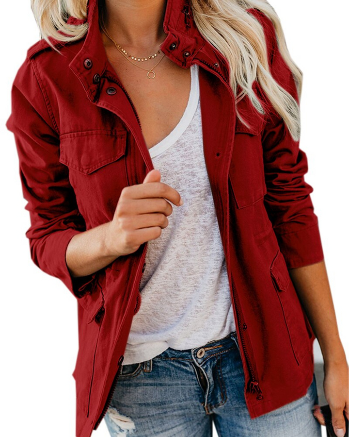 "Gemütliche Damen-Freizeitjacke aus robuster Baumwolle, ideal für Stadtbummel, in zeitlosem Design und verschiedenen Farben."