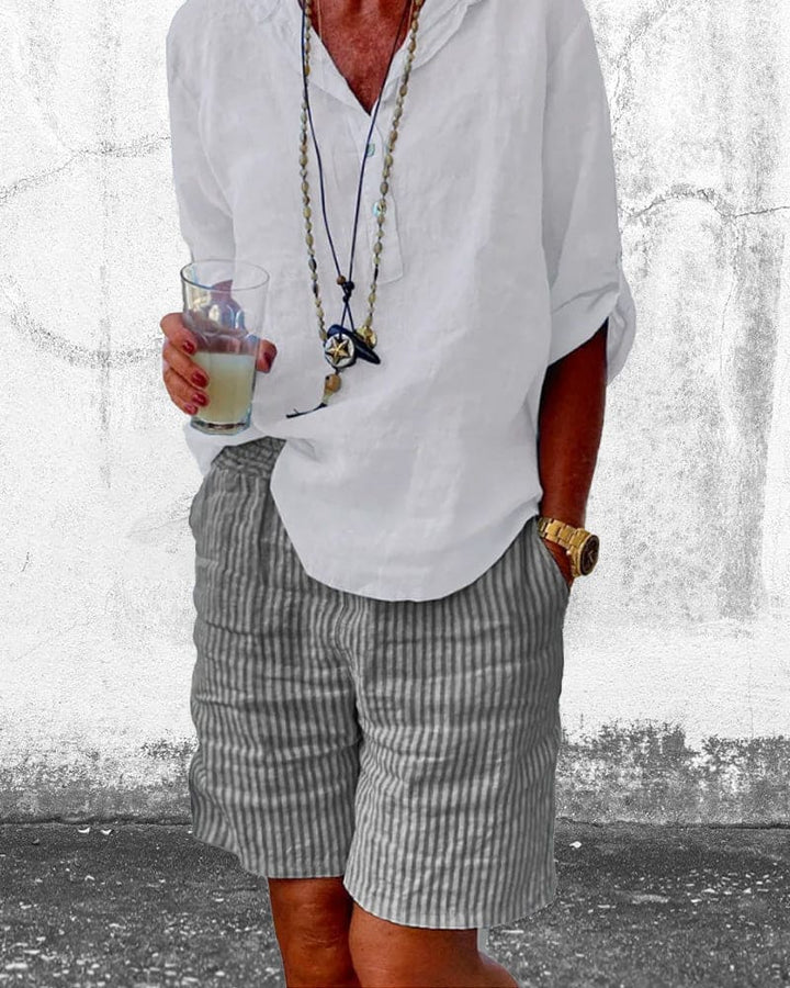 Gestreifte Damen-Shorts aus Leinenmix, Vorderansicht. Mittelhoher Bund, sommerlich-chic, ideal für heiße Tage.