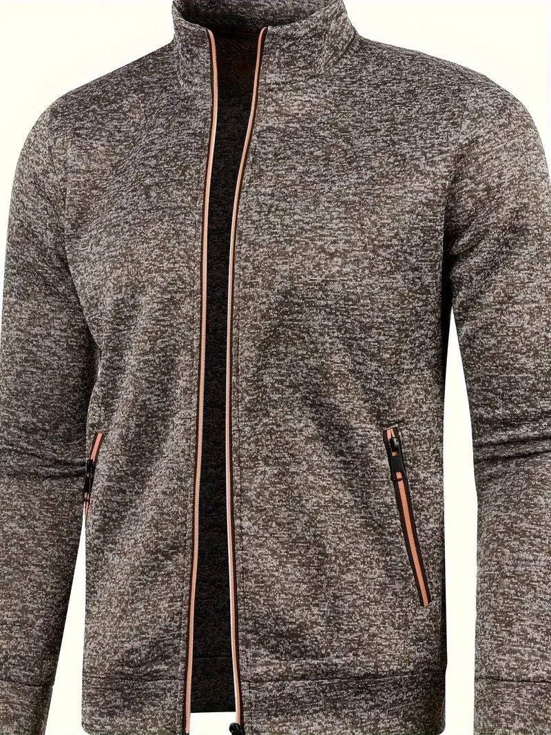 "Graue Herrenweste mit Reißverschluss vorne für Herbst und Winter, stilvoll und funktional."