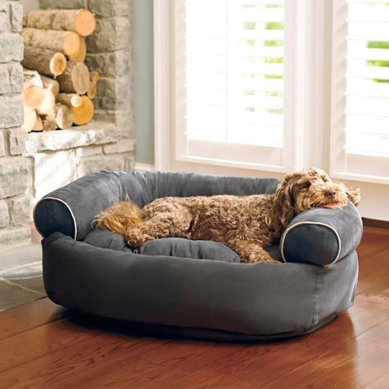 "Graues orthopädisches Hundebett, beruhigendes Design, natürliche Materialien, für maximalen Komfort und Stressabbau."