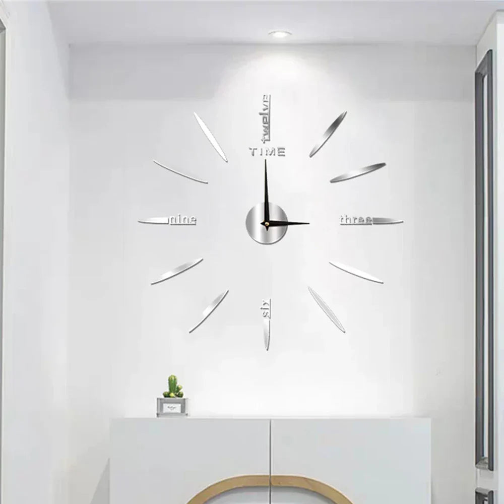 "Große moderne Acryl Wanduhr mit glänzender Oberfläche, elegante dekorative Farben, DIY für stilvolle Inneneinrichtung."
