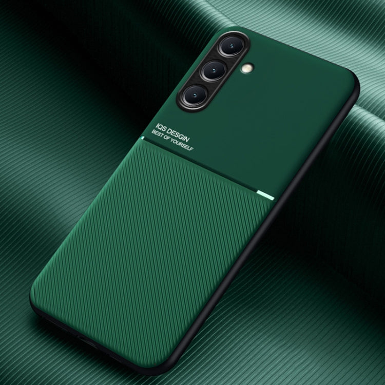 "Grüne magnetische Handyhülle für Samsung Galaxy S24, stoßfestes TPU + PC, mit stilvollem Streifenmuster-Design."