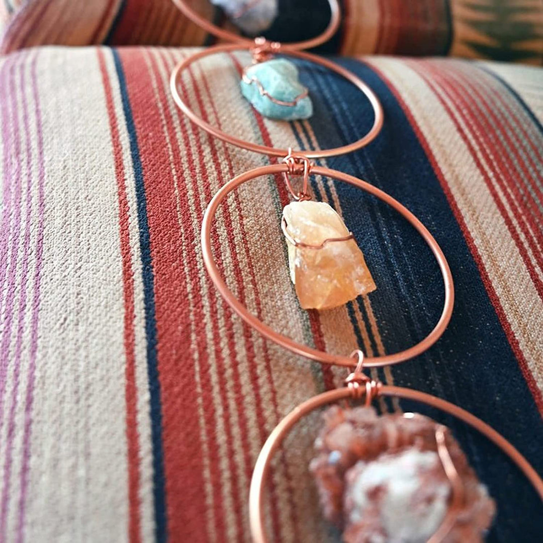 Handgefertigte Chakra-Deko mit natürlichen Edelsteinen, stilvolles Design, bringt Harmonie und positive Energie in dein Zuhau